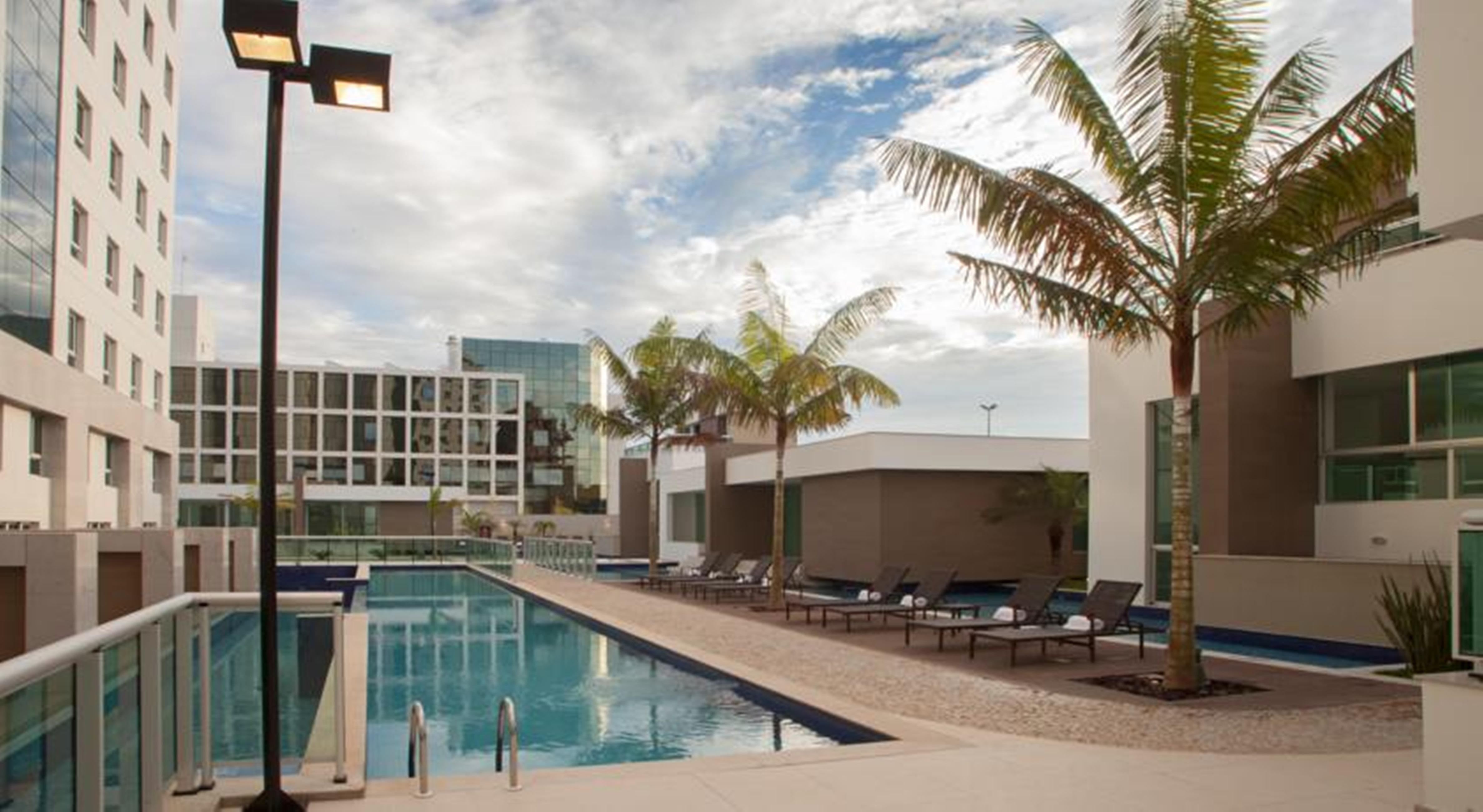Jade Hotel Brasilia Candangolandia 외부 사진 The pool at the Hotel Indigo Scottsdale