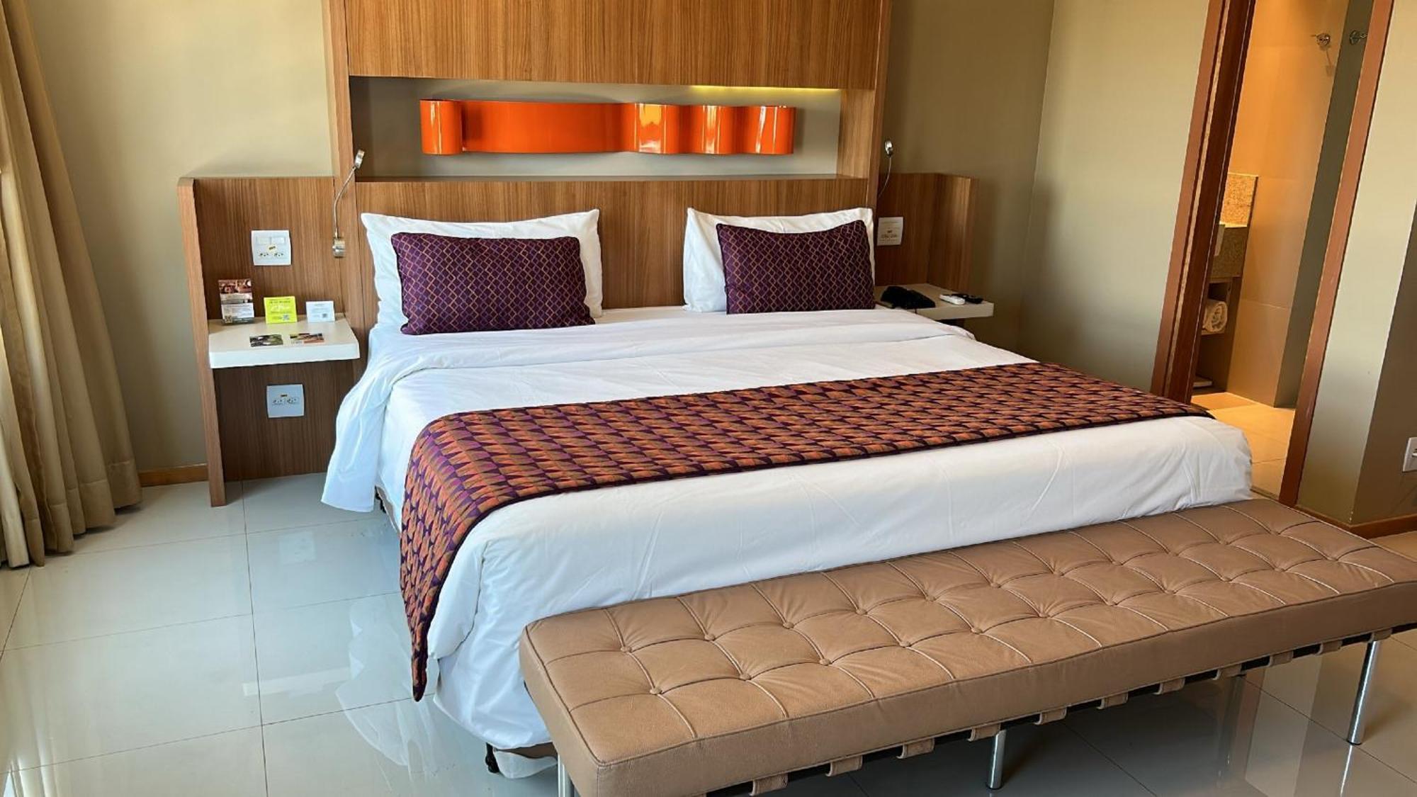 Jade Hotel Brasilia Candangolandia 외부 사진 A bed in a hotel room